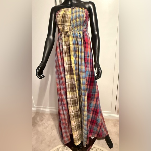 Dresses & Skirts - Vibrant Plaid Strapless Maxi Dress